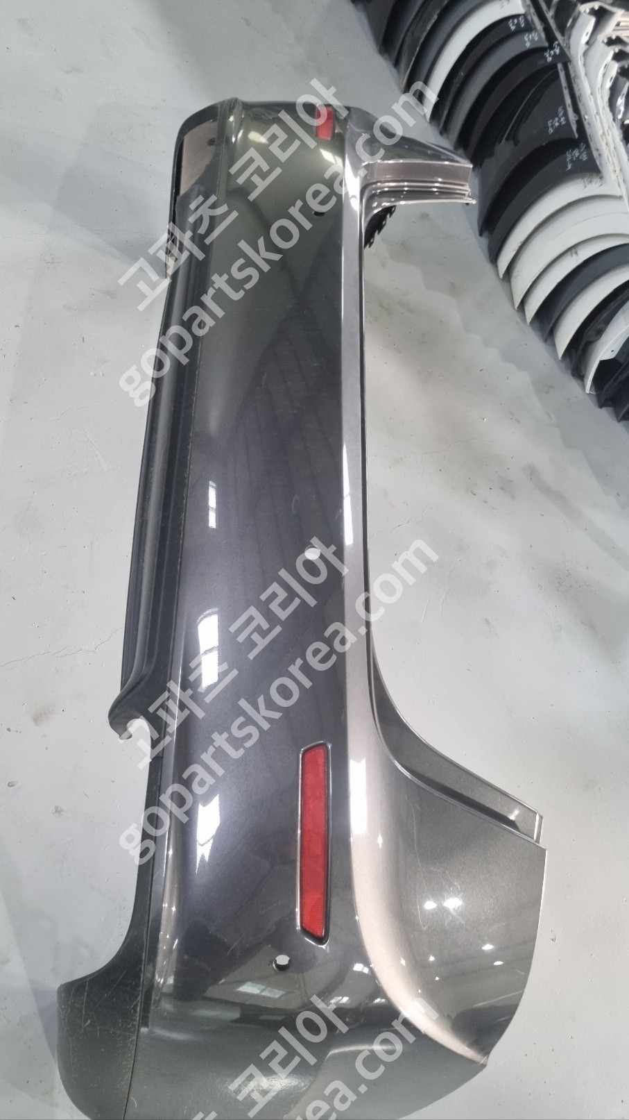 마세라티 기블리 뒷범퍼 사진 2