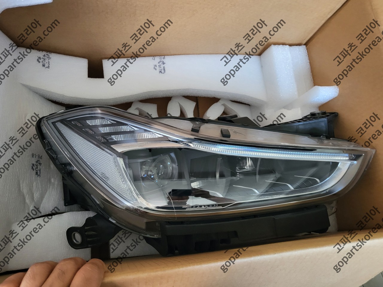 마세라티 기블리 헤드라이트 조수석 중고