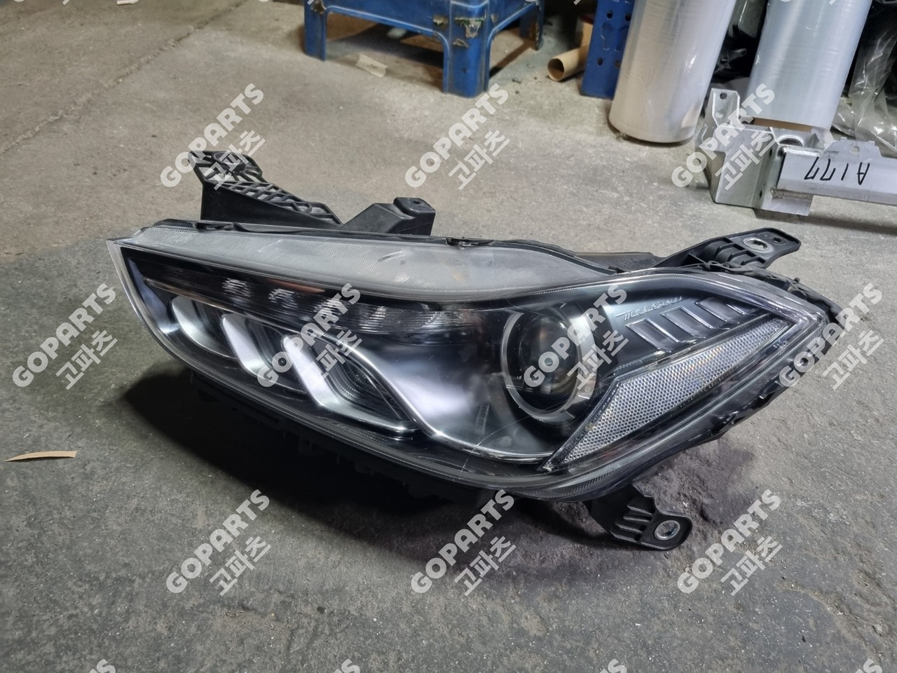 마세라티 기블리 3세대 전기 운전석제논헤드라이트 전조등 앗세이어셈블리 사진 2