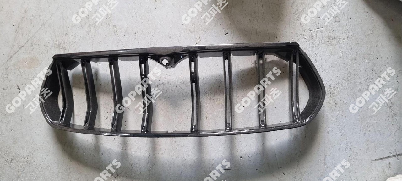 마세라티 르반떼 에프터신품 라디에터그릴 전면그릴베이스 중고