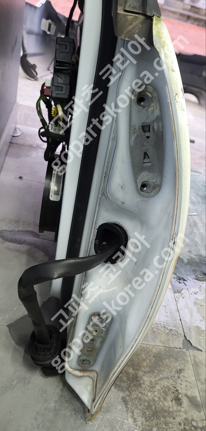 메르세데스 벤츠 C클래스 W204 도어 운전석 앞, 앗세이어셈블리 중고