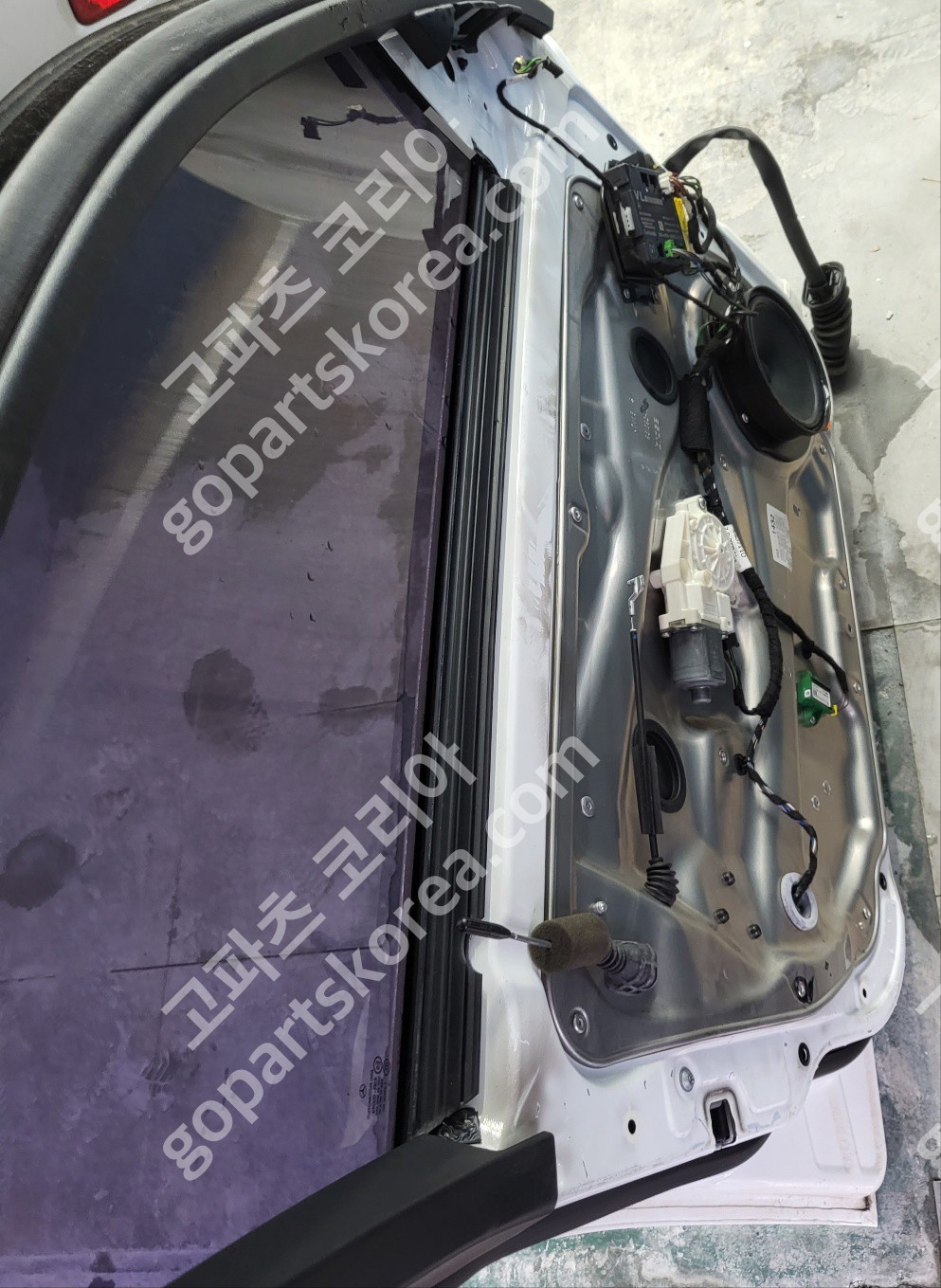 벤츠 C클래스 W204 도어 운전석 앞, 앗세이어셈블리 사진 2