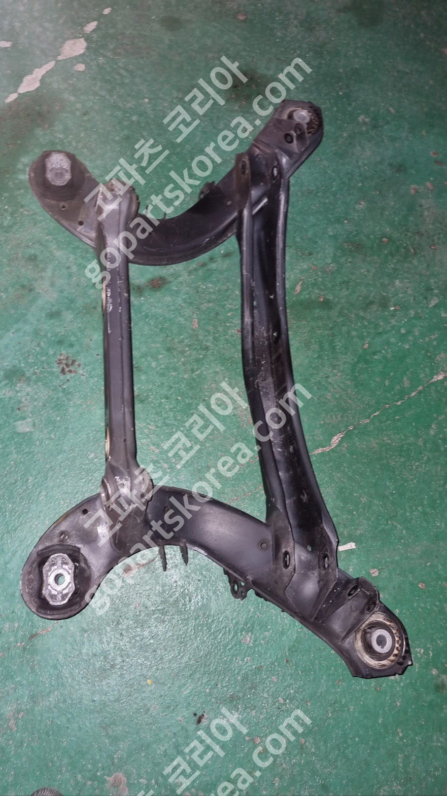 벤츠 C클래스 W204 하체 리어크로스멤버 뒷멤버, 부싱제외 C클래스 (W204, W205), E클래스 (W212, W213) 공용 사진 2