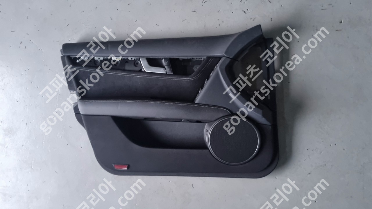 벤츠 C클래스 W204 후기 도어 운전석 앞도어 트림 사진 3