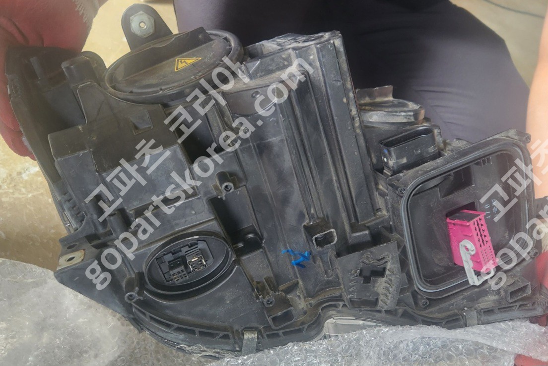 메르세데스 벤츠 C클래스 W204 후기 헤드라이트 운전석 중고