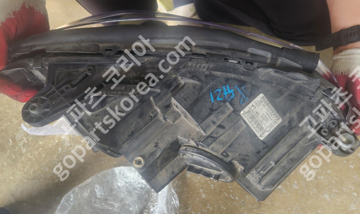 벤츠 메르세데스 벤츠 C클래스 W204 후기 헤드라이트 운전석 사진 2