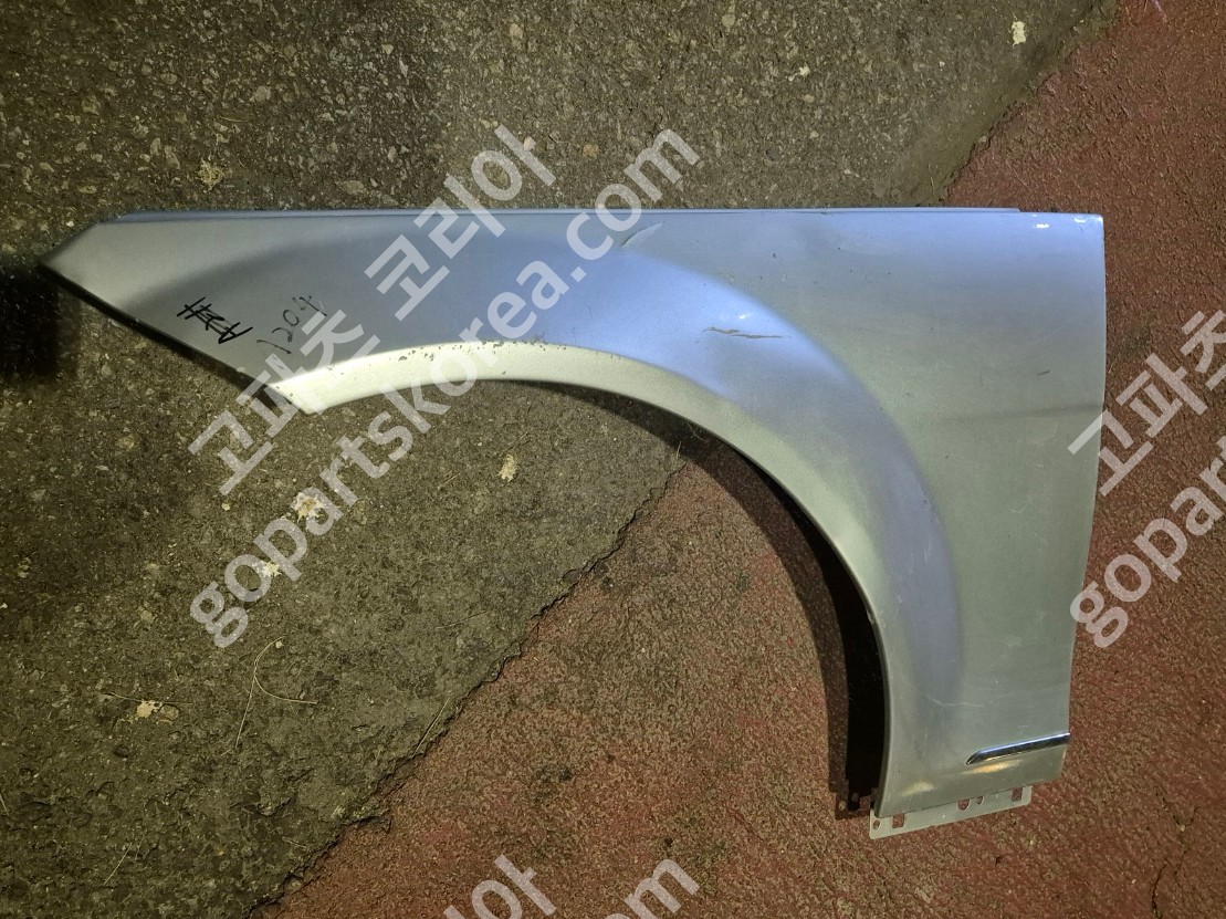 벤츠 C클래스 W204 휀더 운전석 사진 4