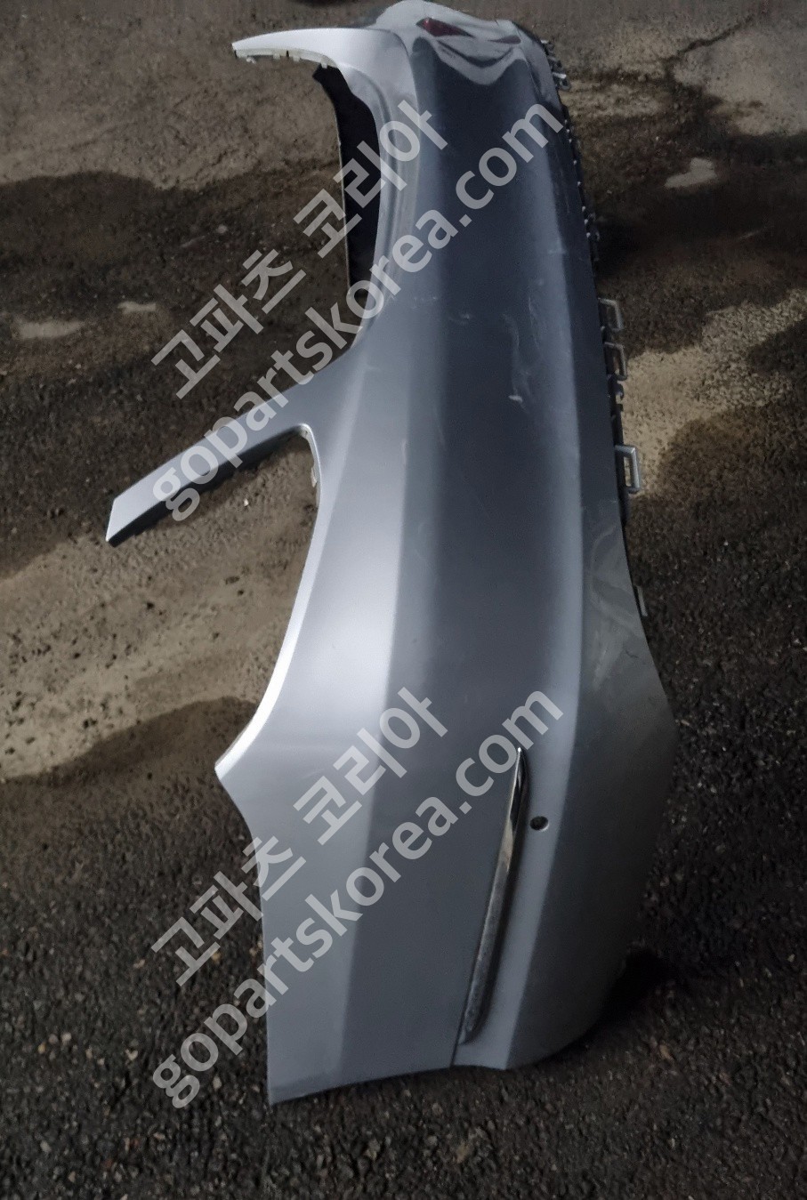 메르세데스 벤츠 C클래스 W205 뒷범퍼 상단 사이드크롬타입 중고