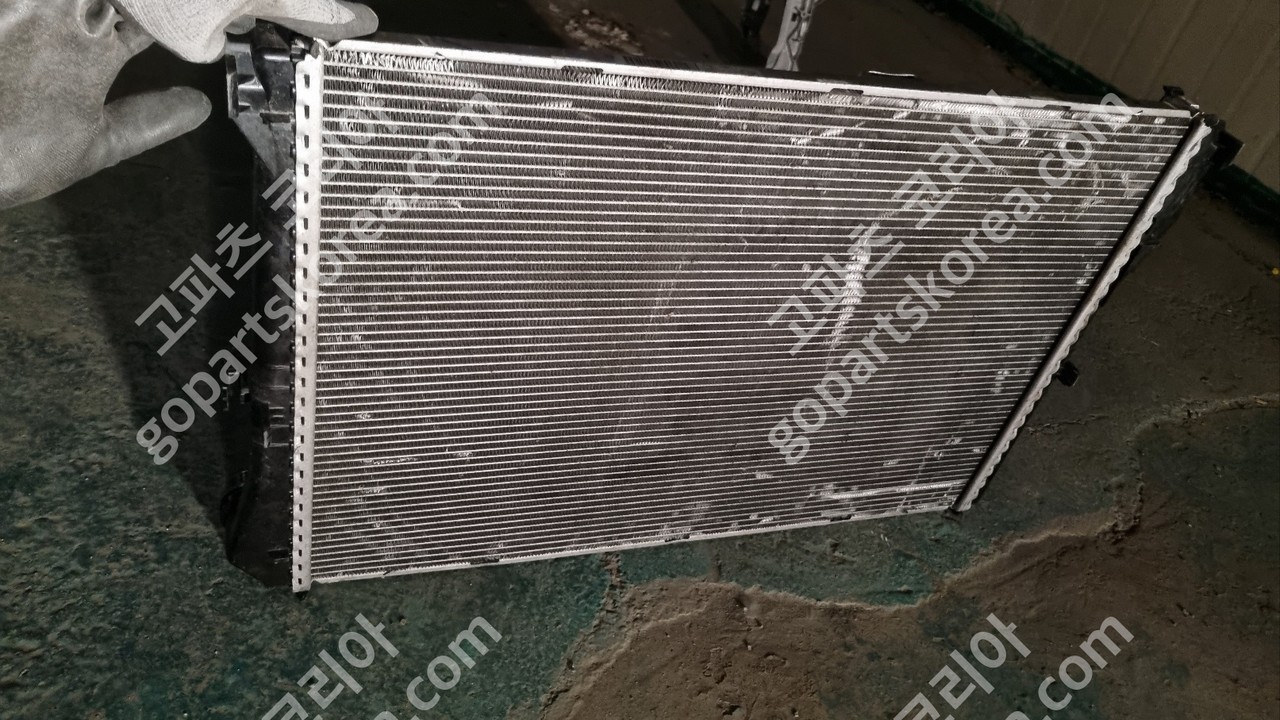 벤츠 C클래스 W205 라디에이터 사진 2