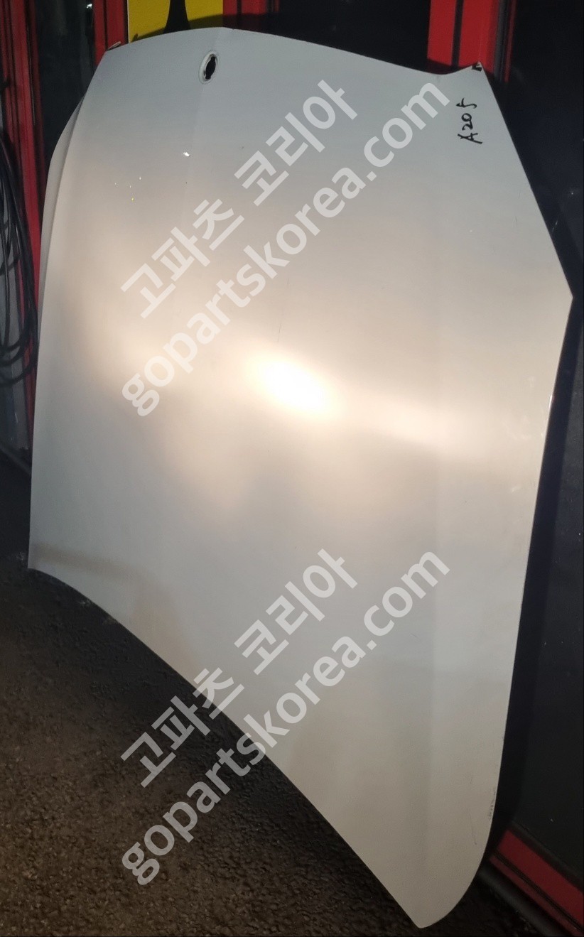 벤츠 C클래스 W205 본네트 사진 2