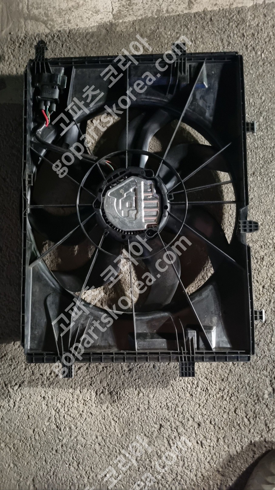 메르세데스 벤츠 C클래스 W205 앞범퍼 라디에이터 팬 휀 중고