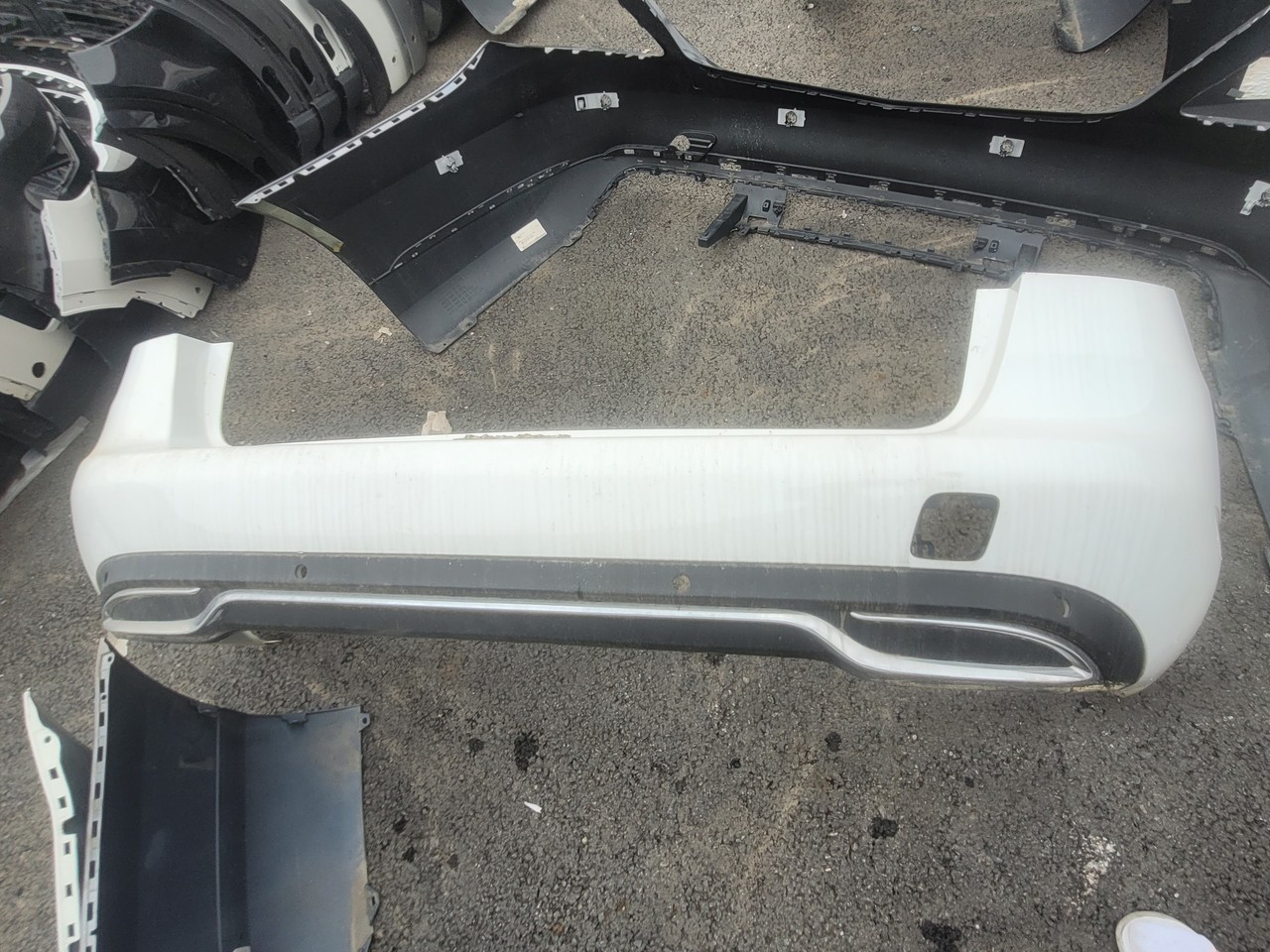 벤츠 C클래스 W205 전기 뒷범퍼 웨건타입 사진 2