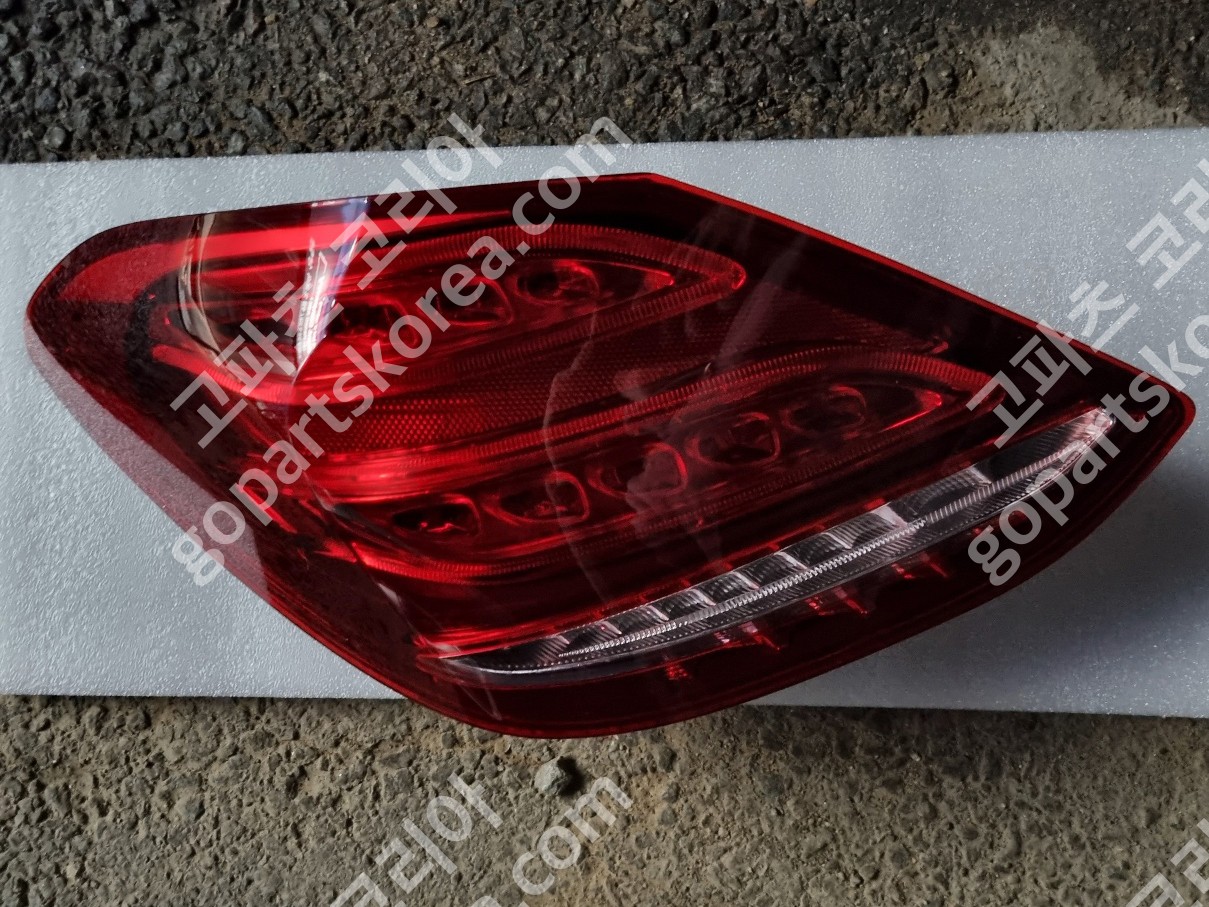 벤츠 C클래스 W205 후기 테일램프 운전석 에프터신품 사진 2