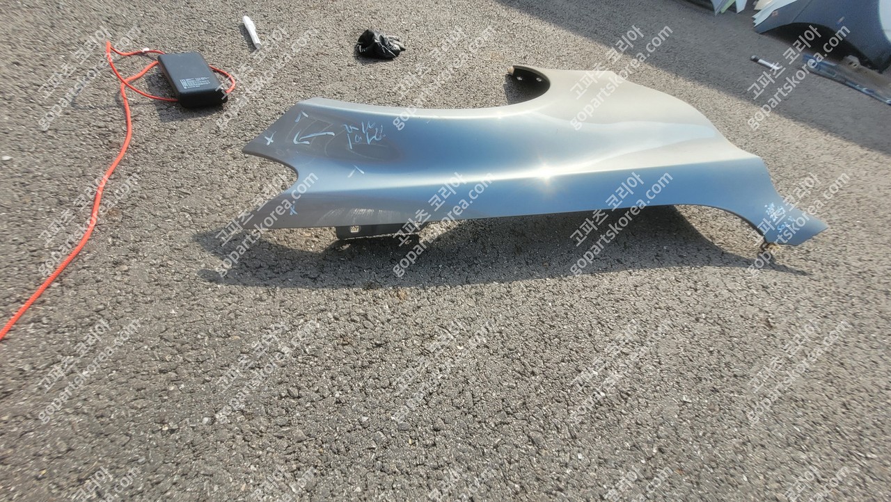 메르세데스 벤츠 C클래스 W205 휀더 조수석 세단, 앞휀더 중고