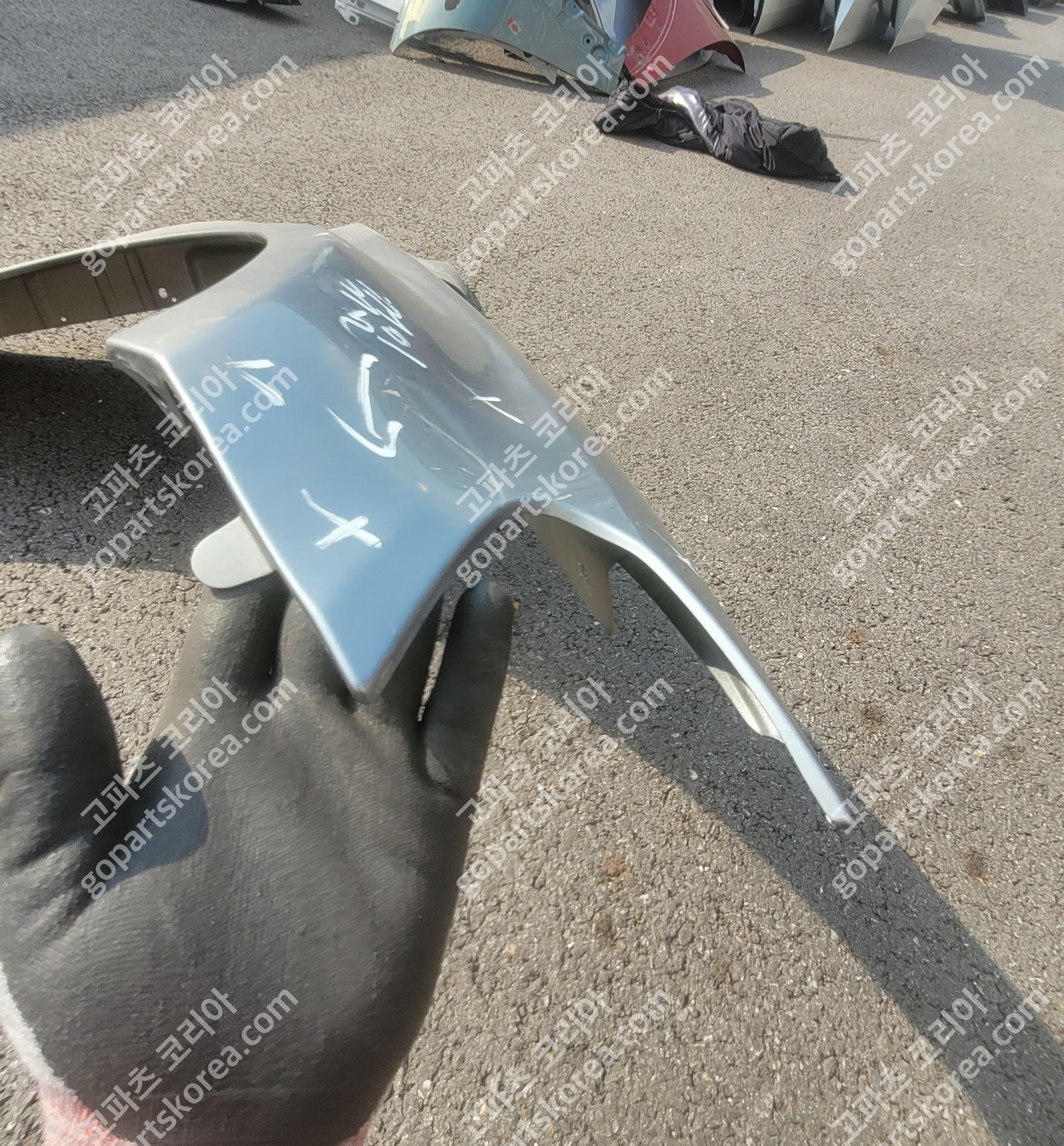 벤츠 C클래스 W205 휀더 조수석 세단, 앞휀더 사진 3