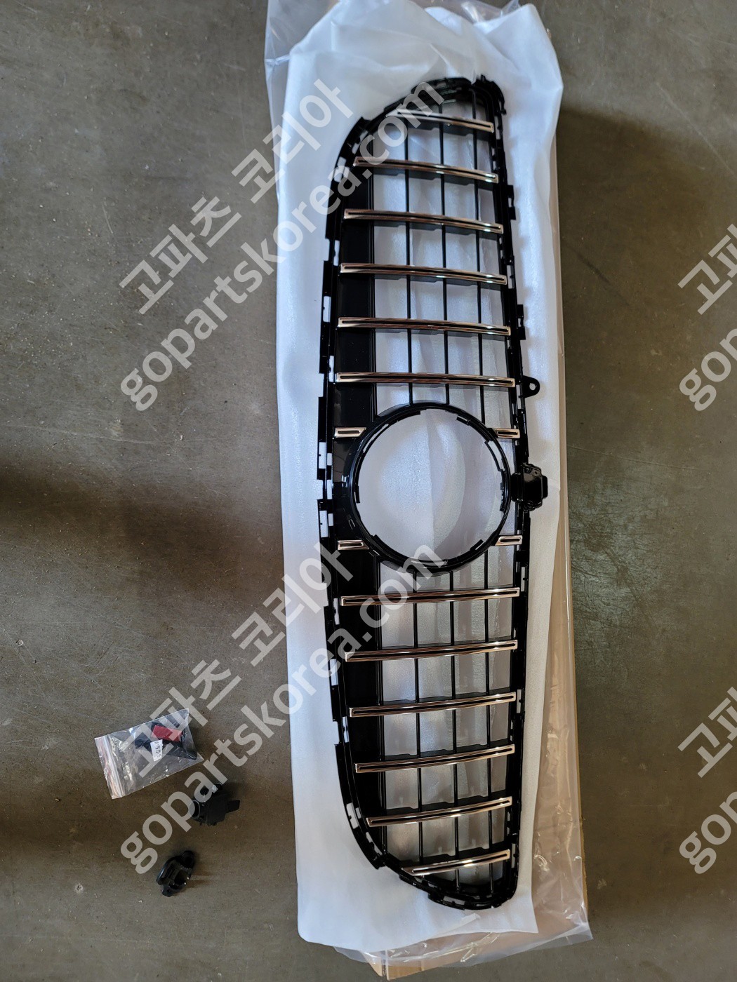 벤츠 CLS W218 후기 라디에터 GT룩 에프터신품 사진 5