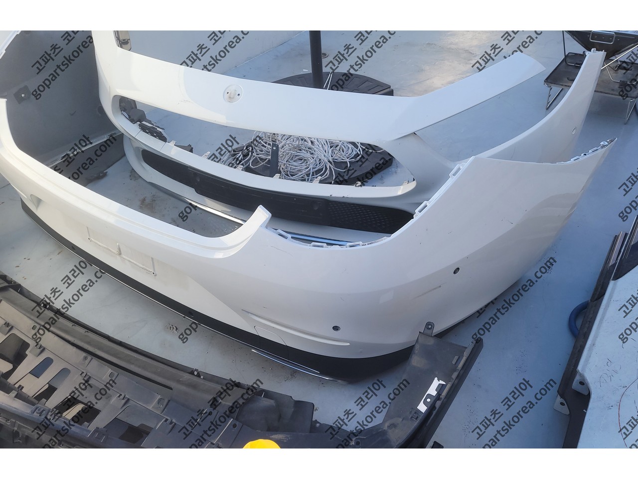 메르세데스 벤츠 CLS클래스 W257 전기 뒷범퍼 앗세이 중고