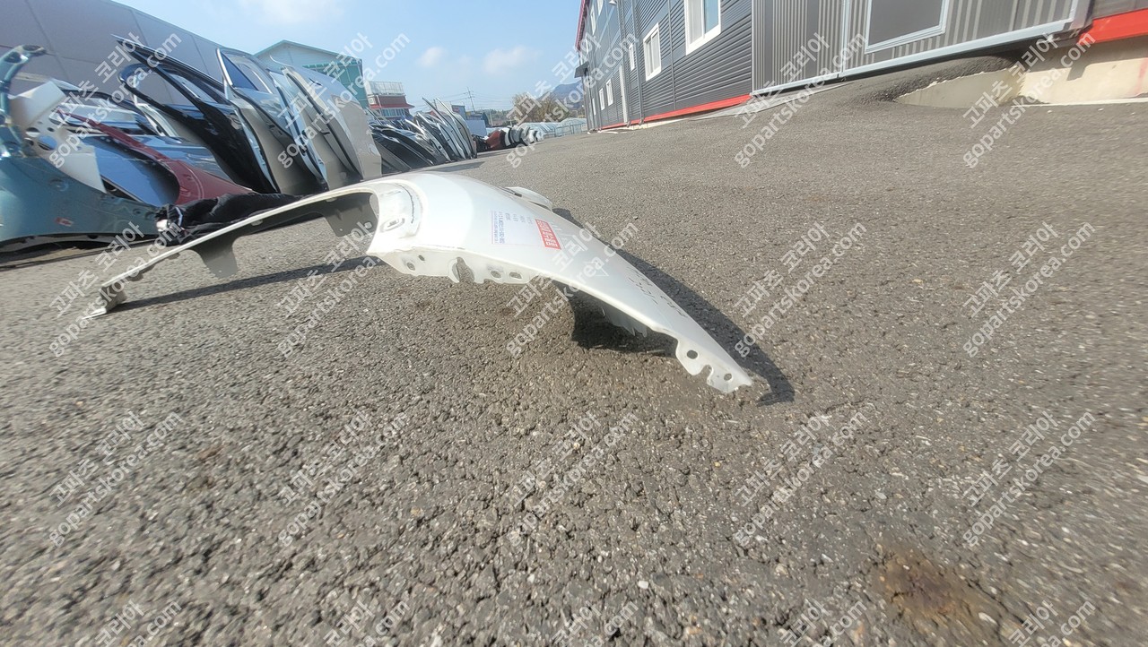 벤츠 메르세데스 벤츠 EQA H243 휀더 조수석 앞휀더 사진 3