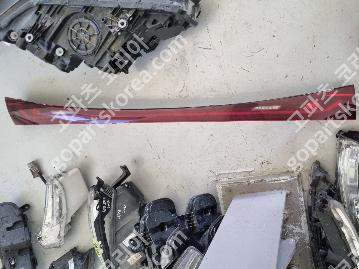 메르세데스 벤츠 EQS 테일램프 중고