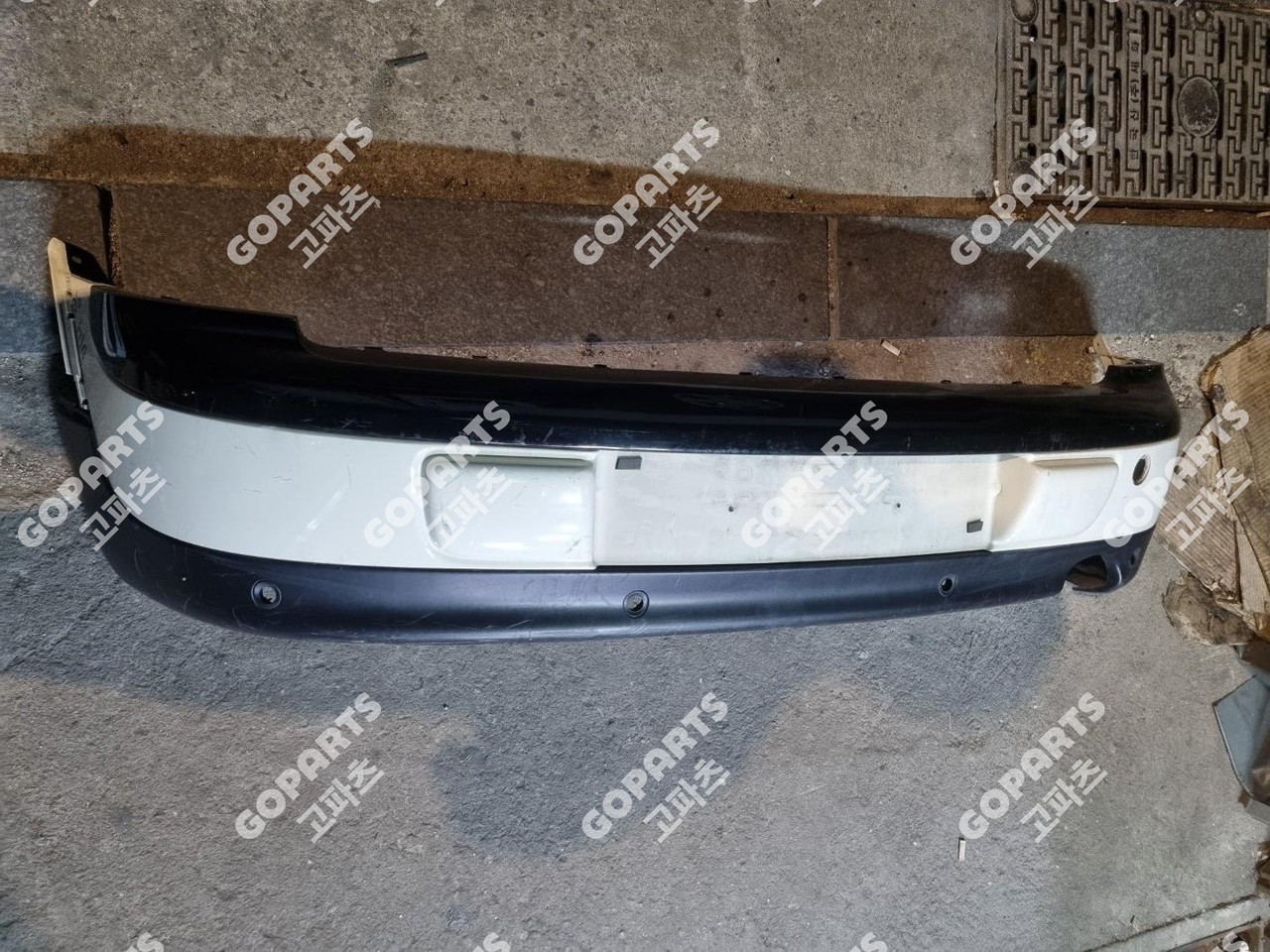 미니 쿠퍼 클럽맨 뒷범퍼 사진 2