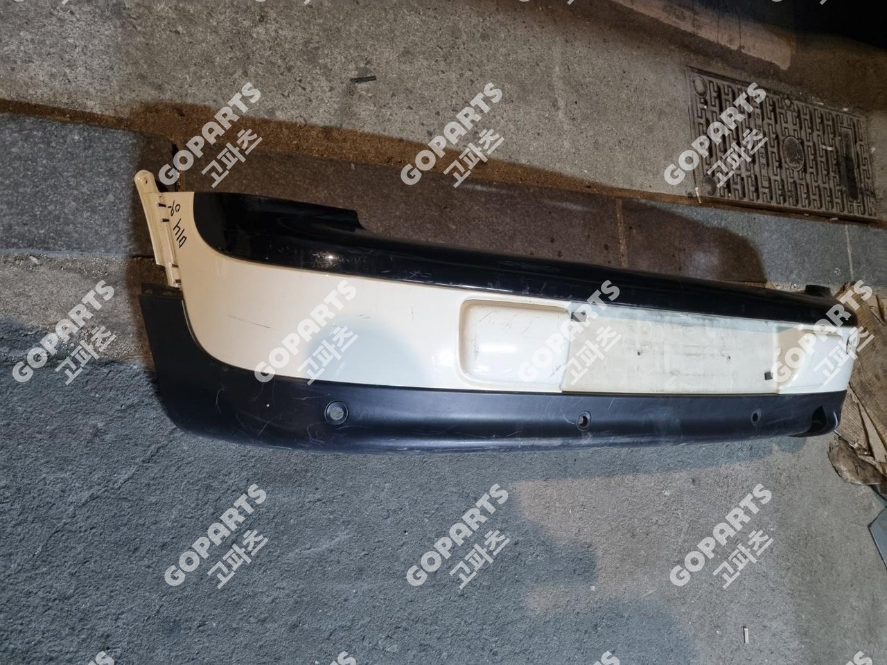 미니 쿠퍼 클럽맨 뒷범퍼 사진 3