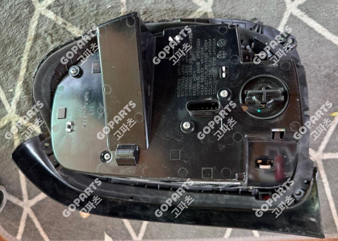 미니 F54 5도어후기 F55쿠페 3도어후기 F56 컨버터블후기 운전석후미등브레이크등 사진 2