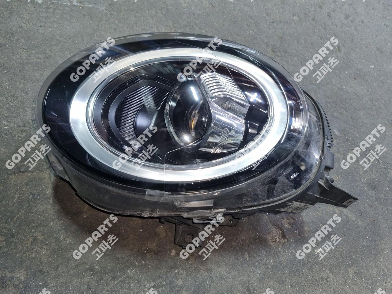 미니3세대클럽맨컨버터블3 5도어 F54F55F56F57후기운전석헤드라이트 중고