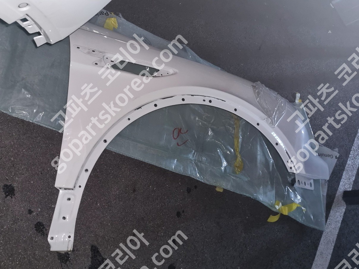 벤틀리 벤테이가 휀더 조수석 앞휀더 중고