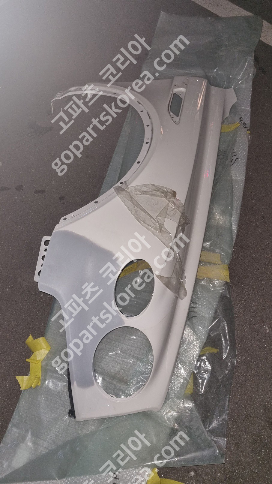 벤틀리 벤테이가 휀더 조수석 앞휀더 사진 3