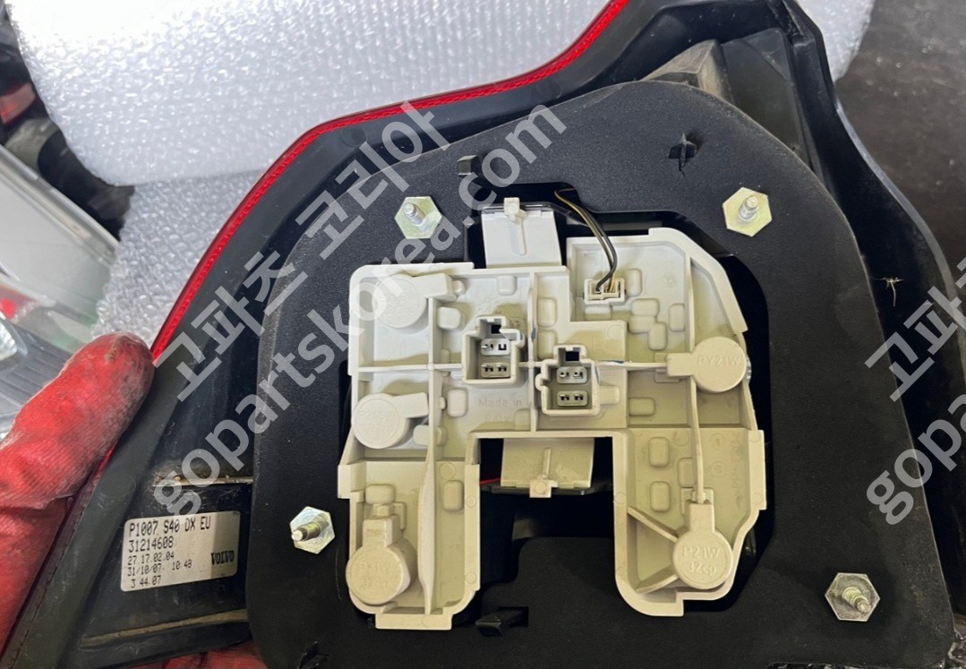 볼보 S40 테일램프 조수석 사진 2