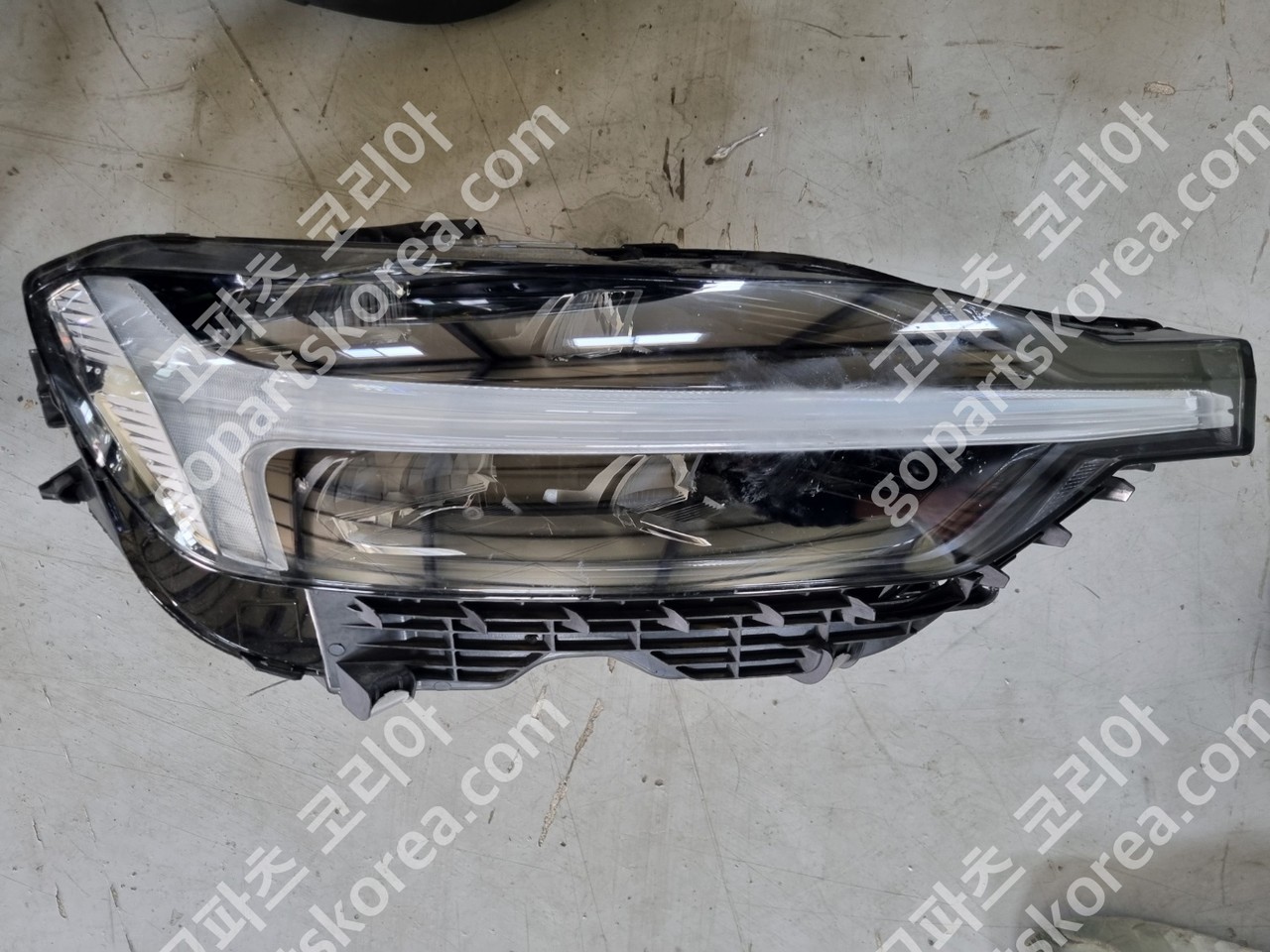 볼보 XC60 헤드라이트 조수석 FULL-LED 사진 5