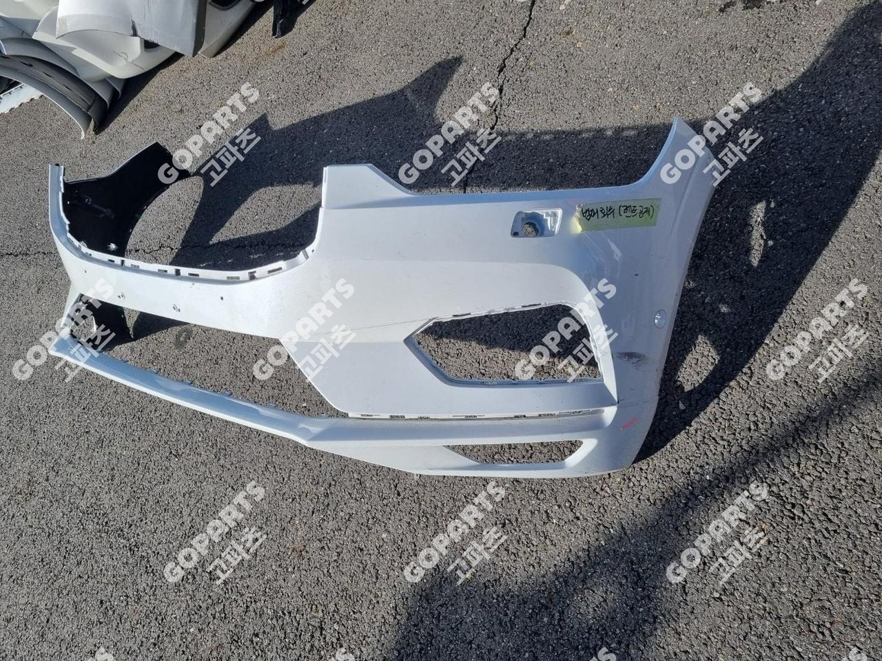 볼보 XC60 2세대 전기 앞범퍼 전피 프론트밤바 사진 3