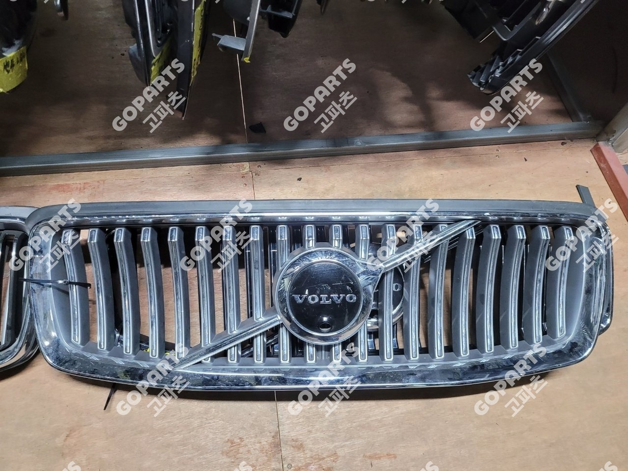 볼보 XC90 2세대 전기 라디에터그릴 전면그릴 카메라O 중고