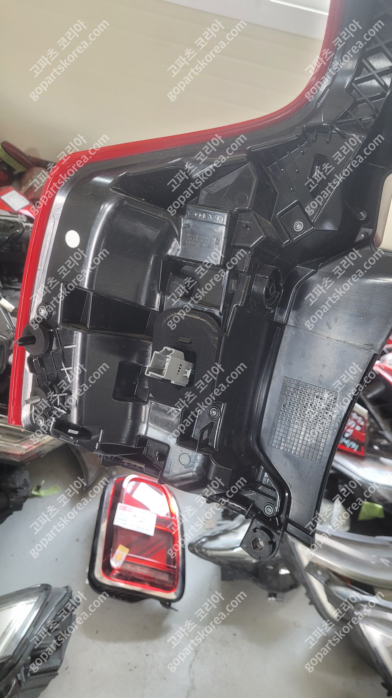 볼보 XC90 2세대 테일램프 조수석 중고