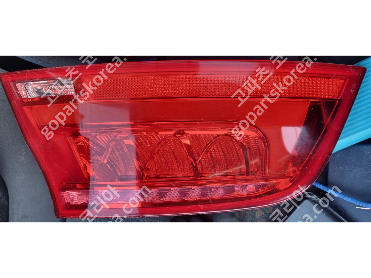 아우디 4G8 전기 테일램프 운전석 사진 2