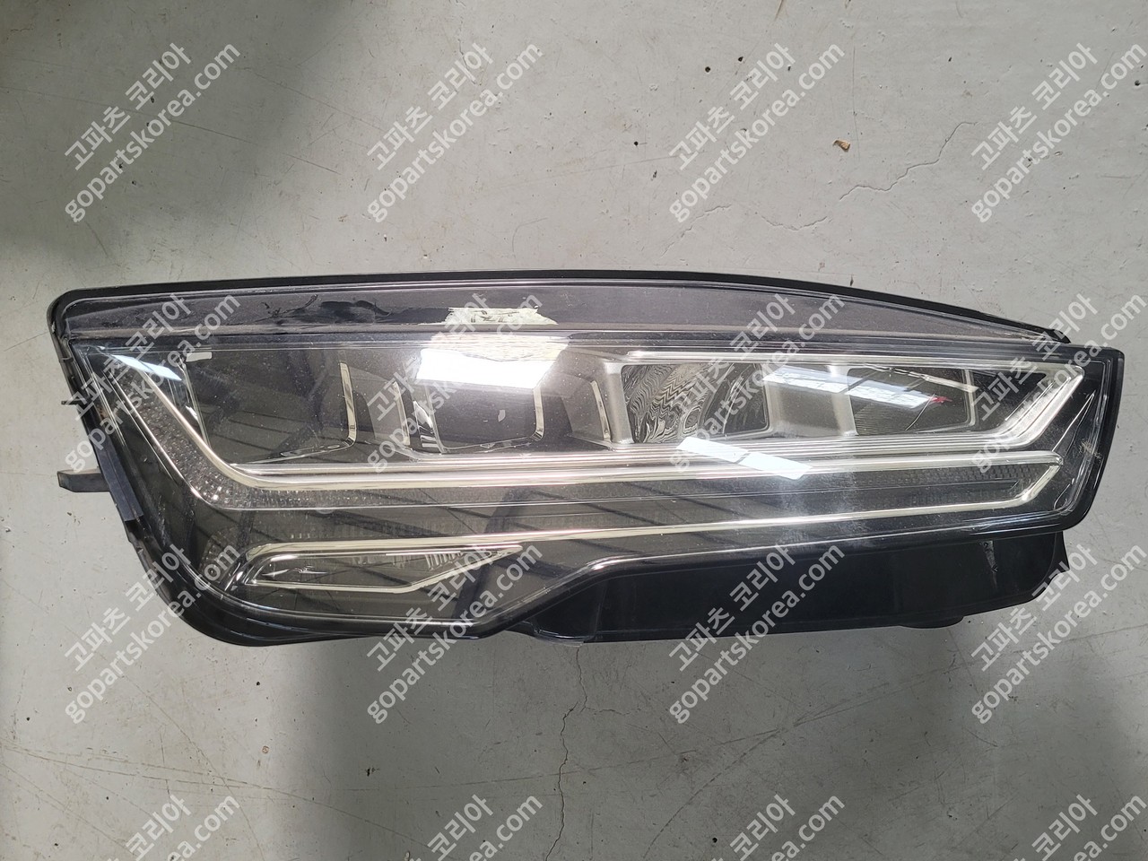 아우디 4G8 후기 헤드라이트 조수석 중고