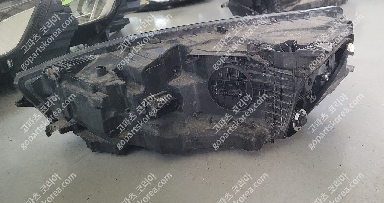 아우디 4G8 후기 헤드라이트 조수석 사진 3