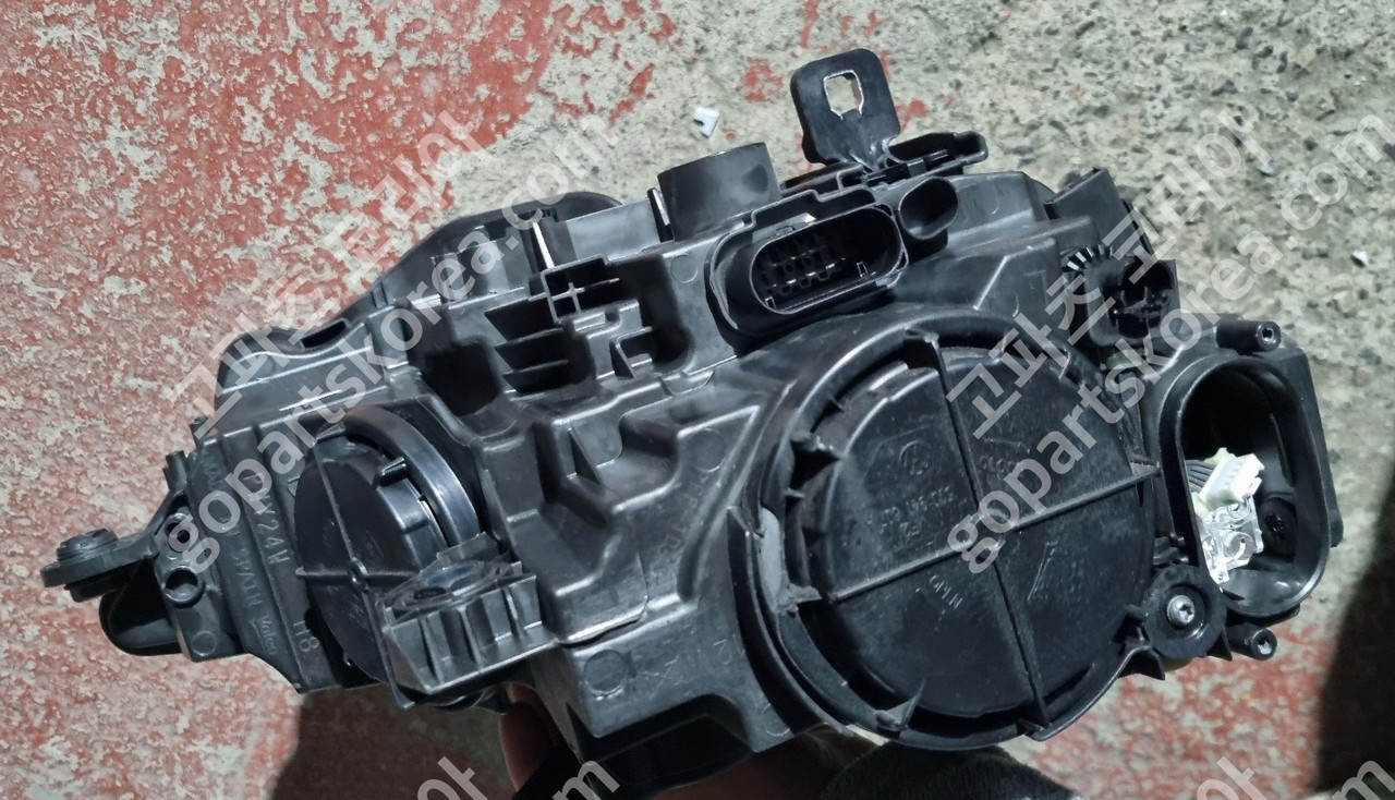 아우디 A3 헤드라이트 운전석 중고