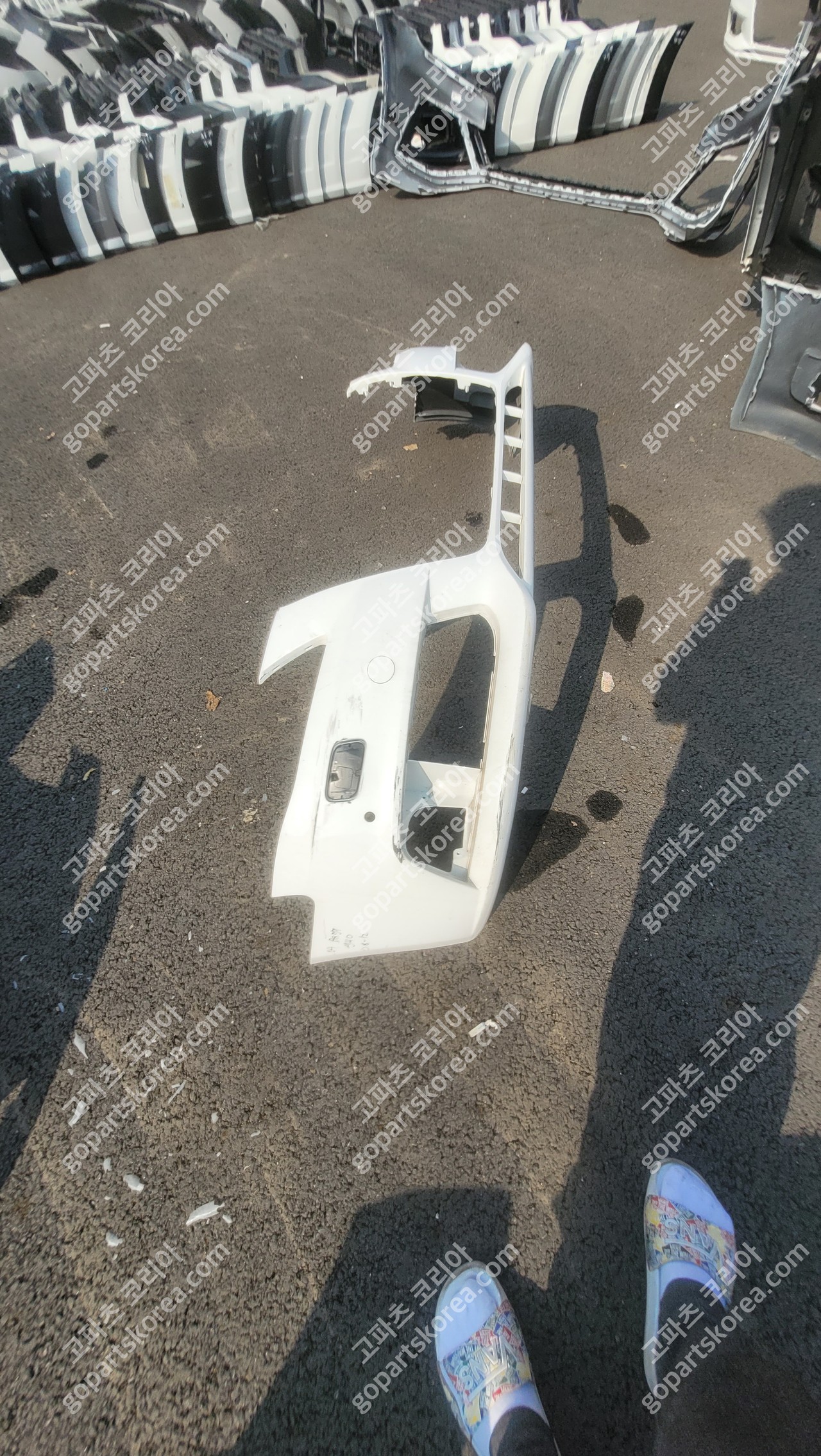 아우디 A4 B8 전기 앞범퍼 일반타입 센서O 중고