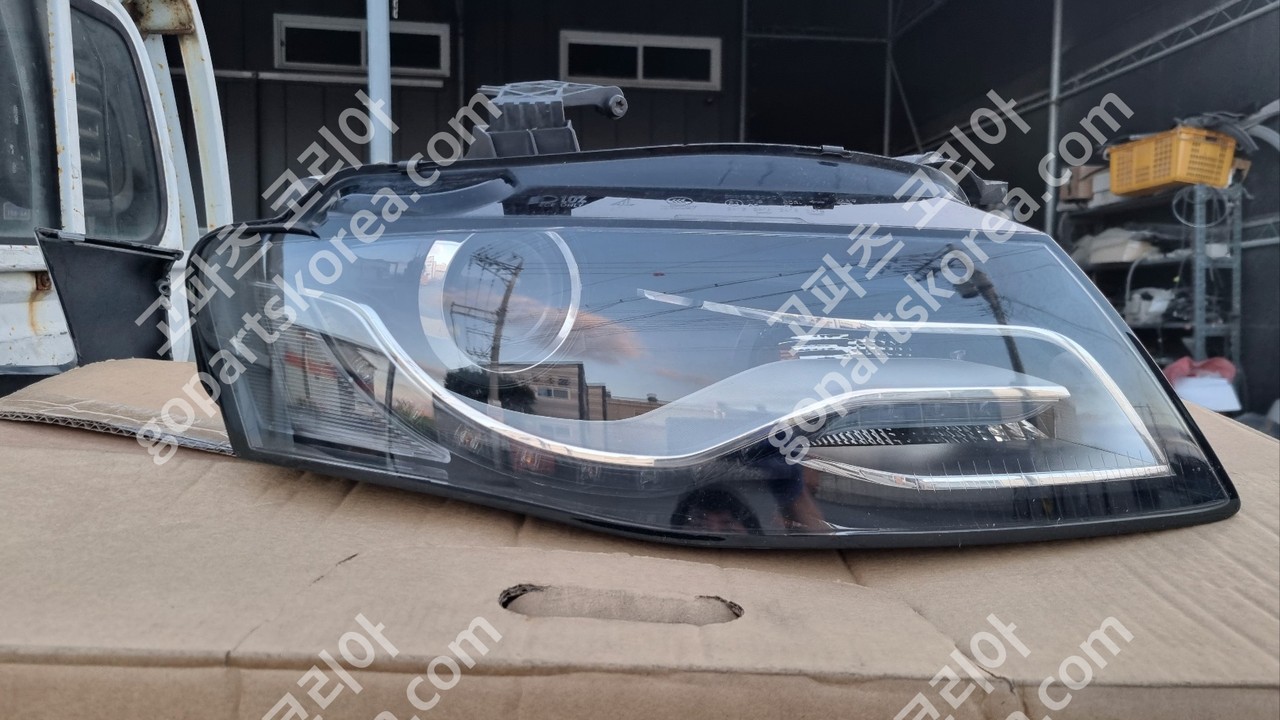 아우디 A4 B8 전기 헤드라이트 조수석 제논 사진 3