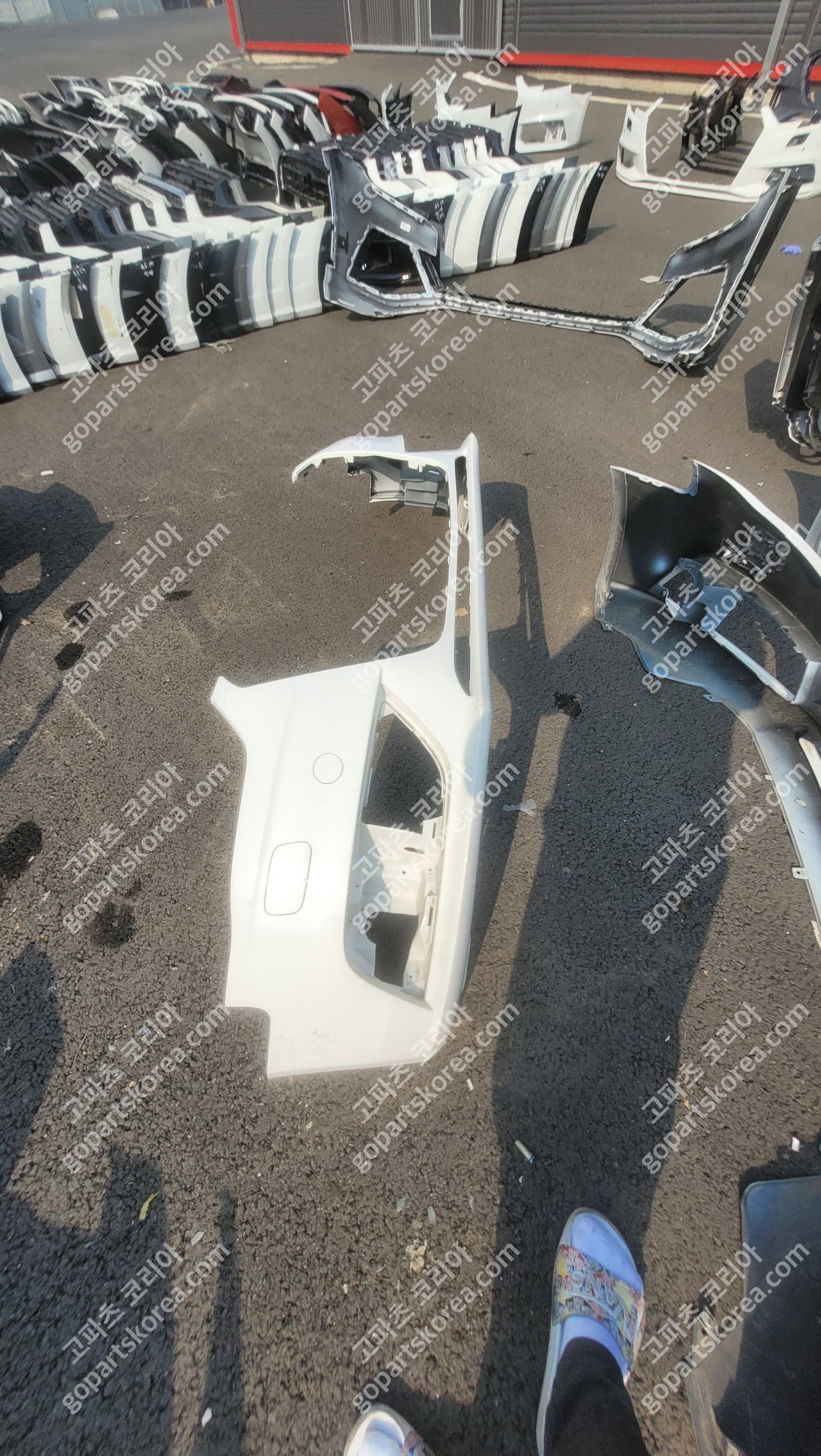 아우디 A4 B8 후기 앞범퍼 일반타입 센서X 중고