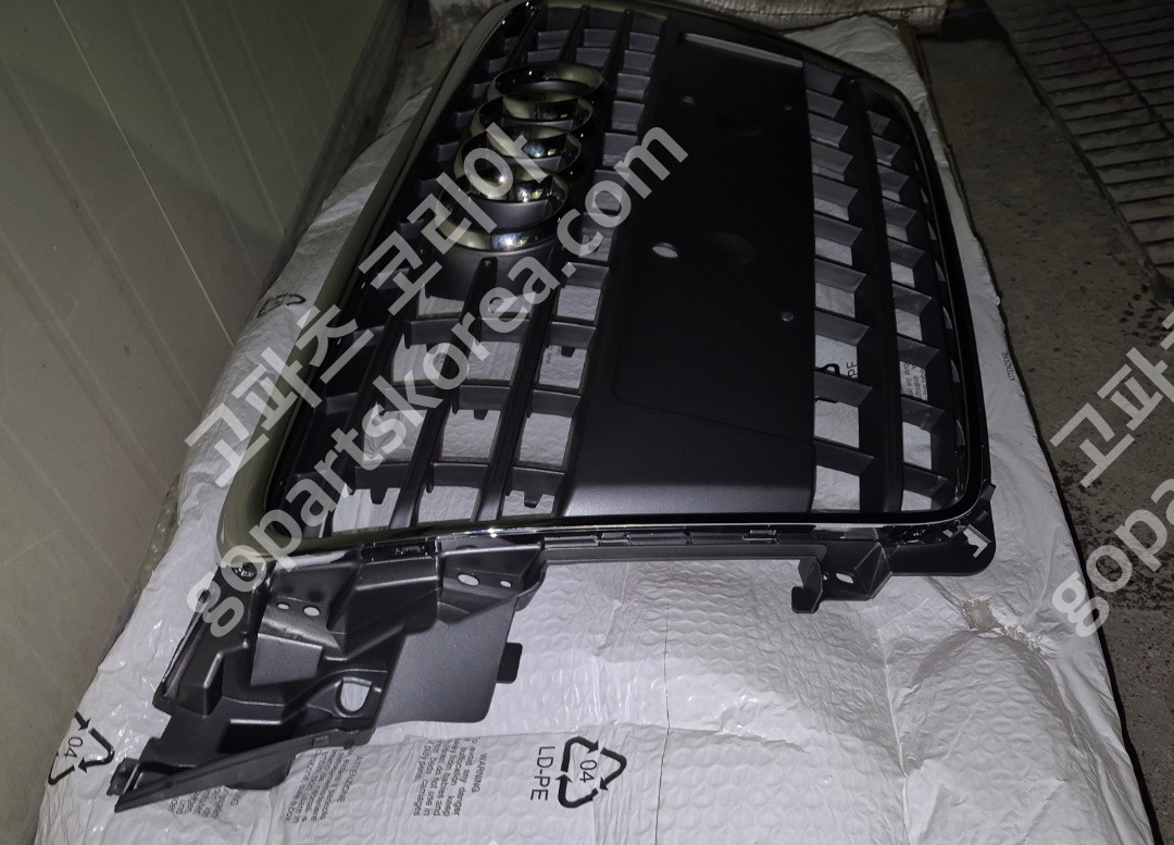 아우디 A4 B8 8K 그릴 사진 3