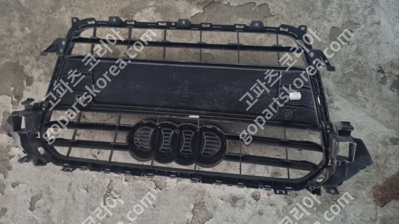 아우디 A4 B8 8K 후기 그릴 전면 라디에이터 그릴 중고