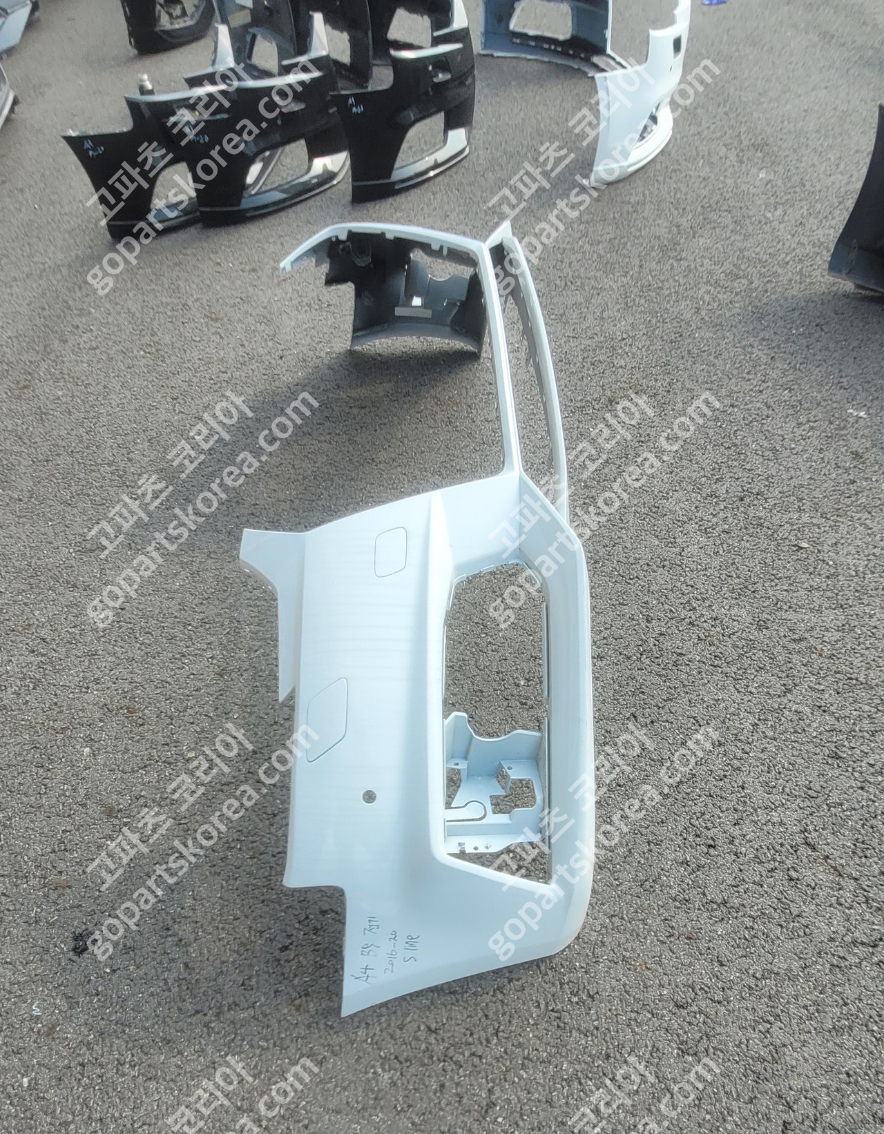 아우디 A4 B9 전기 앞범퍼 S4 S라인 중고