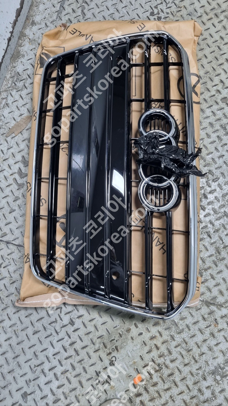 아우디 A5 8T 후기 라디에터그릴 에프터신품 중고