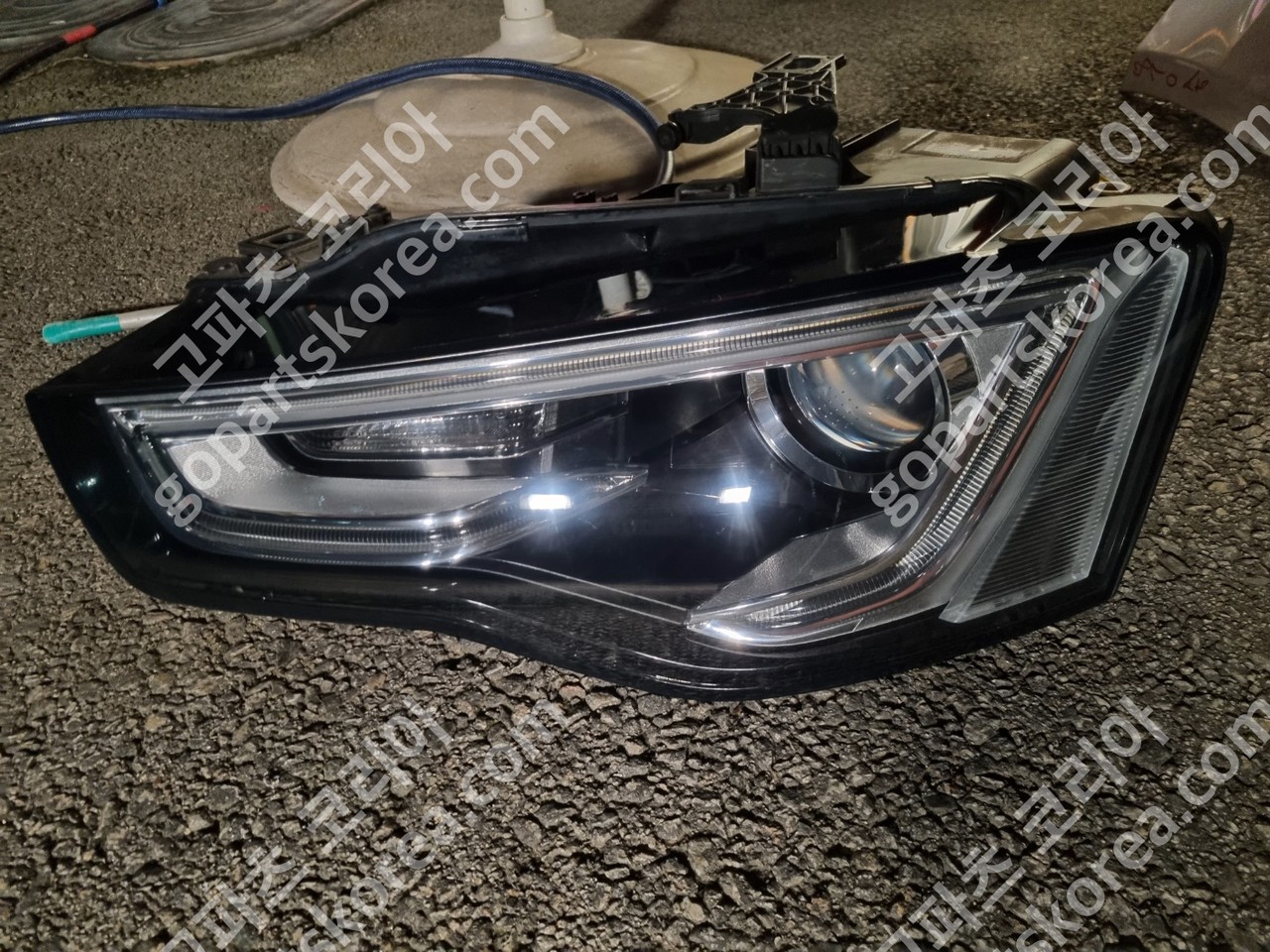 아우디 A5 8T 후기 헤드라이트 운전석 사진 3