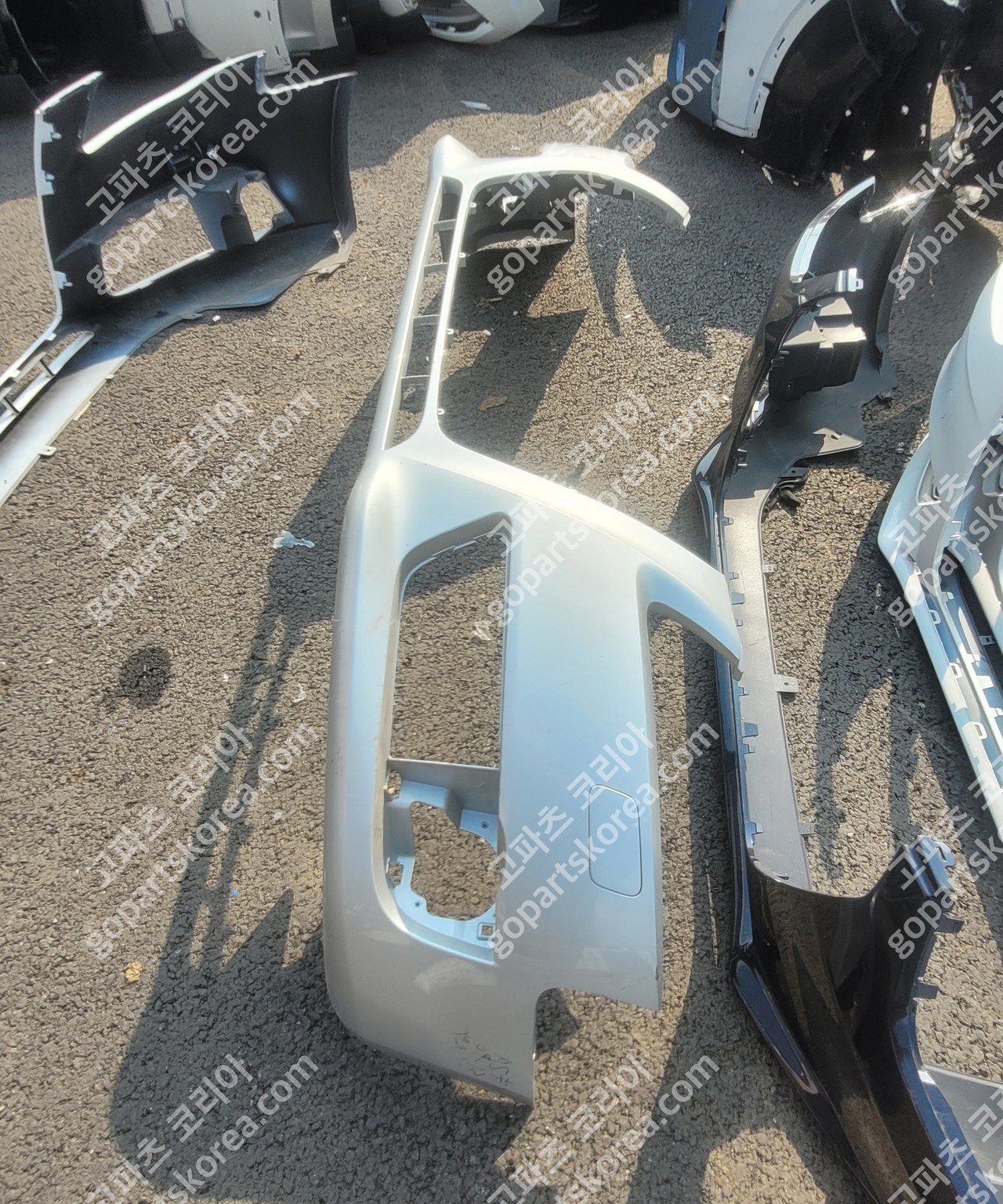 아우디 A5 8T0 전기 앞범퍼 사진 2