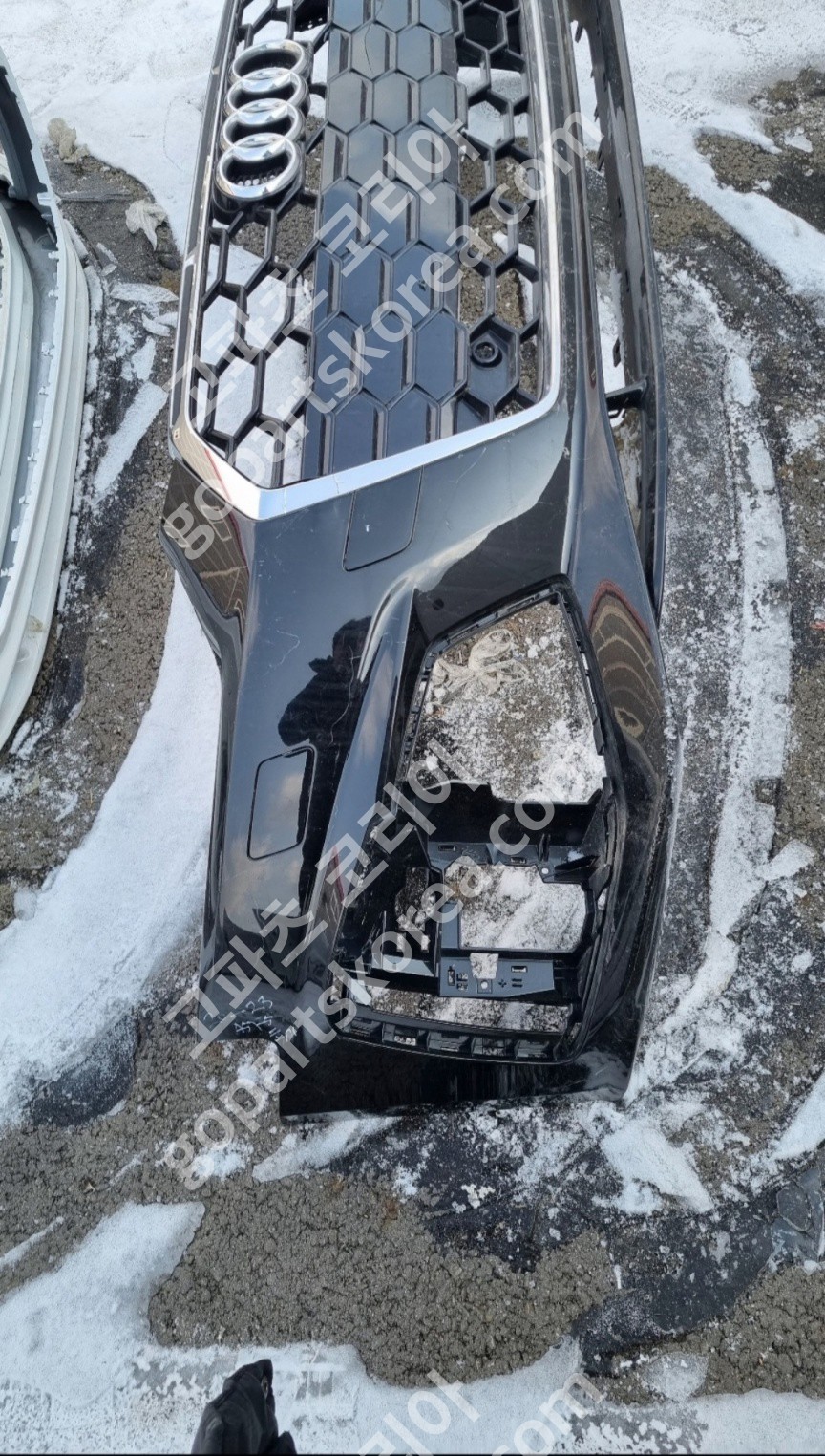 아우디 A5 B9 8W6 후기 앞범퍼 중고