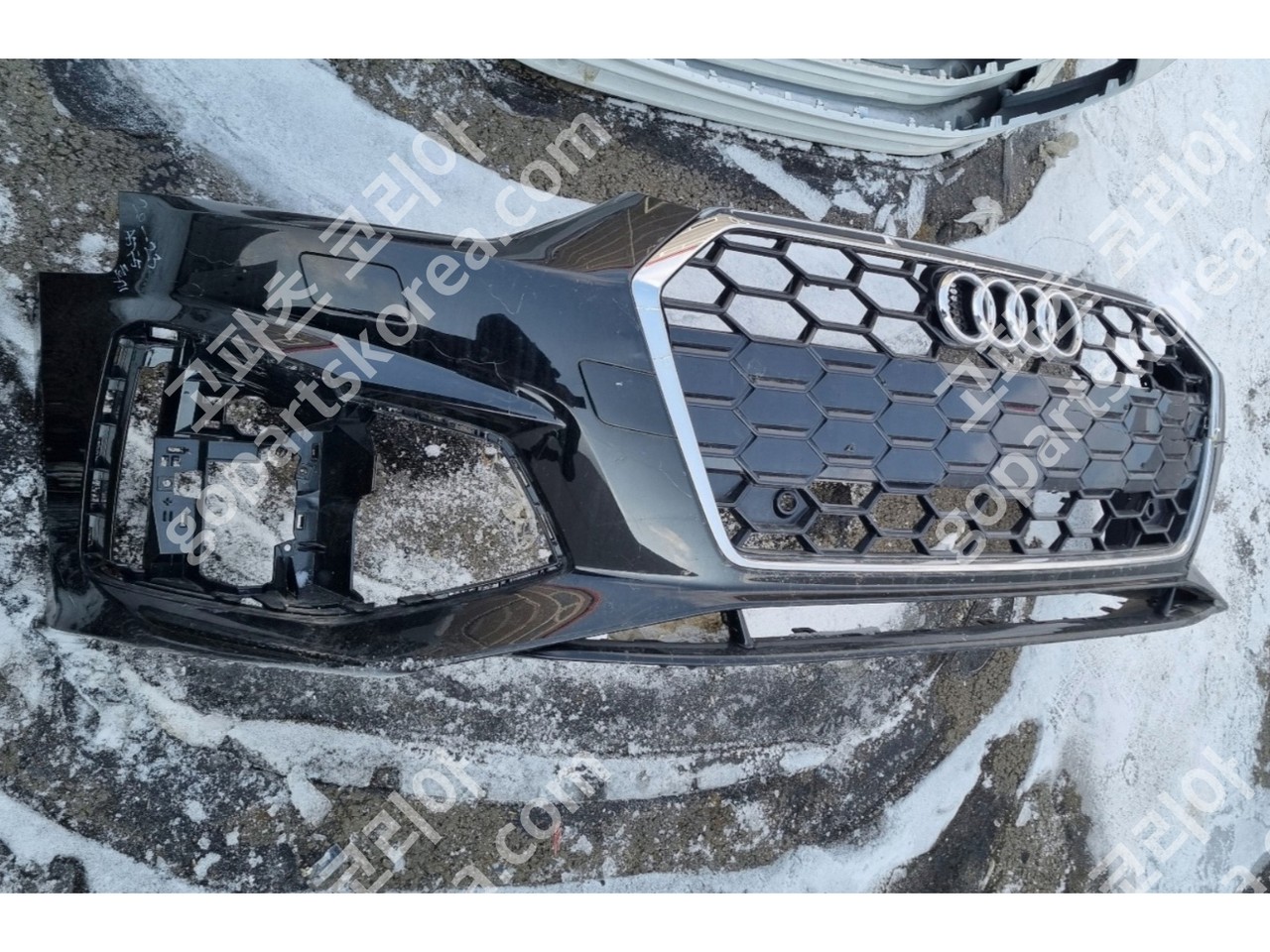 아우디 A5 B9 8W6 후기 앞범퍼 사진 2