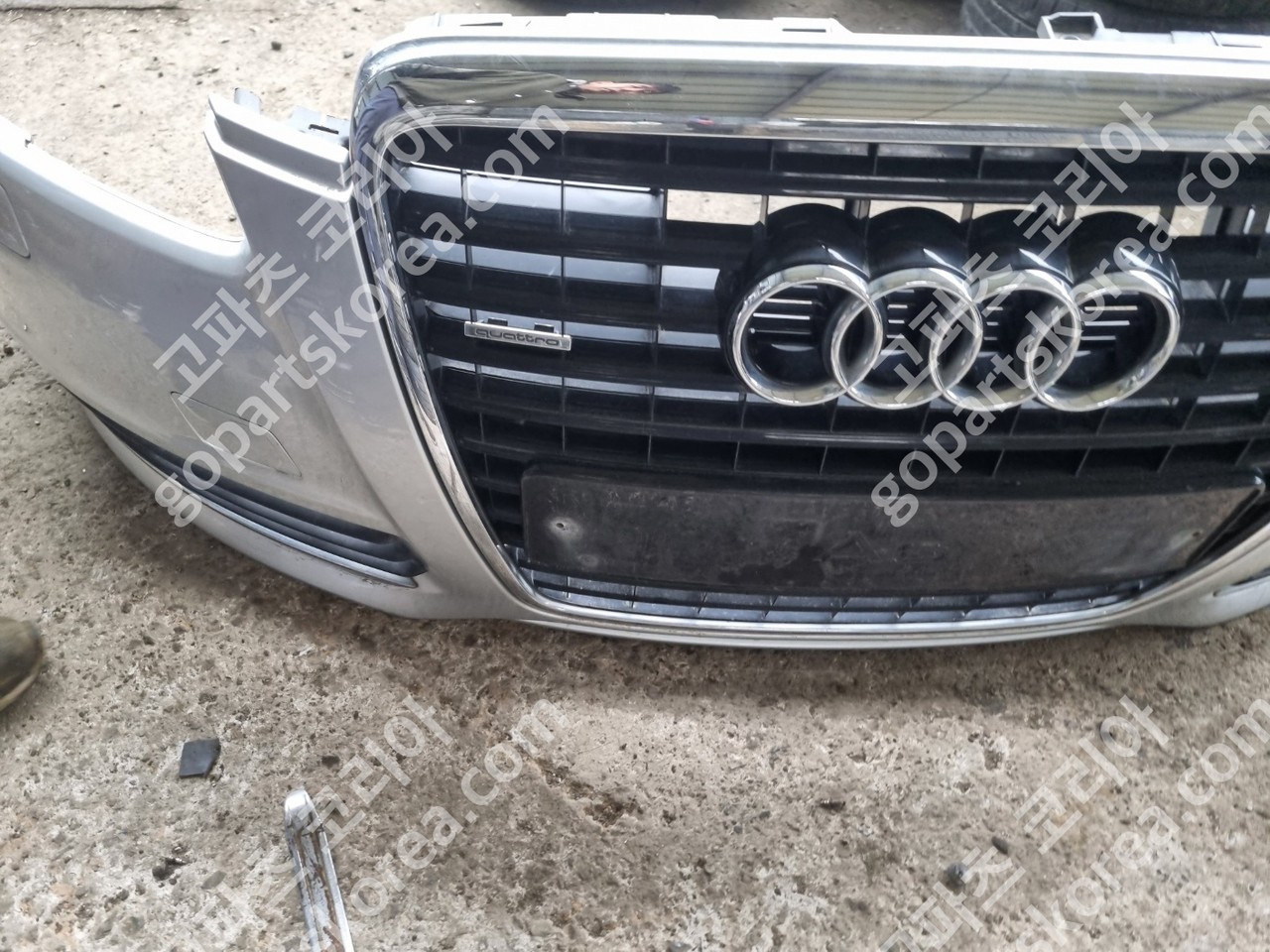 아우디 A6 C6 후기 앞범퍼 그릴포함 앗세이 사진 2